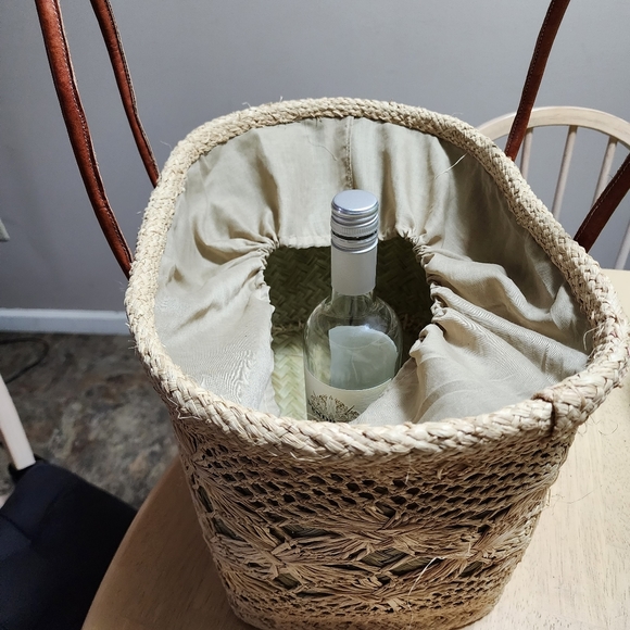 HANDCRAFTED Boho large beach raffia  tote basket with brown handle - Picture 7 of 7